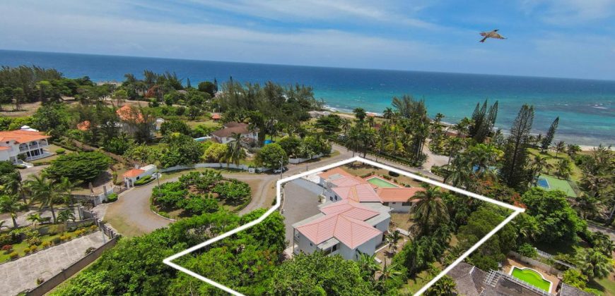 19 Beach Road – Villa For Sale in Ocho Rios